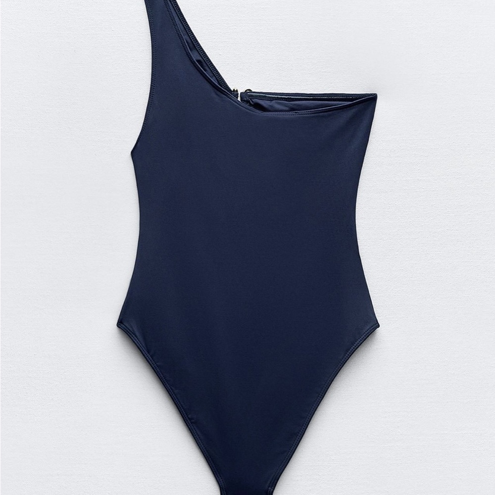 Zara assymetric swimsuit - Picture 2 of 4